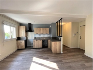 t3 à la location -   52000  CHAUMONT, surface 67 m2 location t3 - UBI466678223